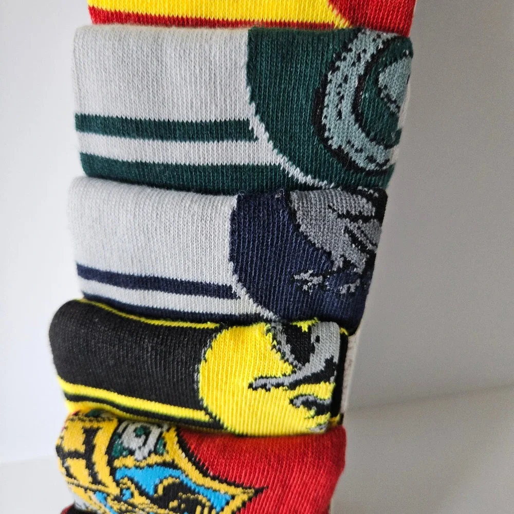 Harry Potter Casual Crew Socks Mens Sz 8-12 NEW 6 Pair Wizarding World